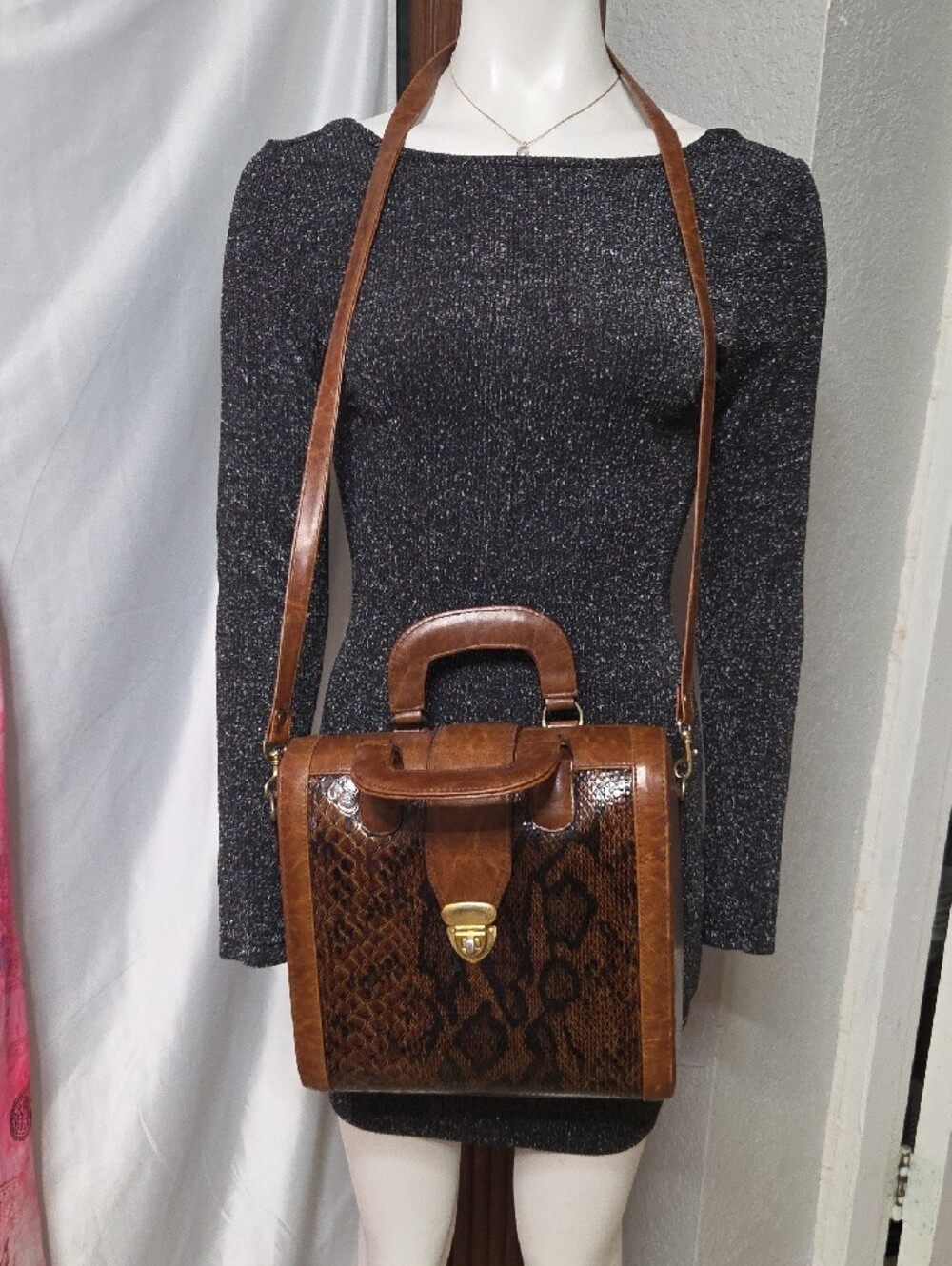 Vintage-Inspired Brown Leather Snake-Print Crossbody Satchel 10 X11 - Picture 2 of 6